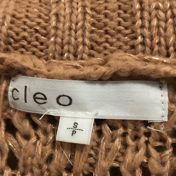 Small “rose gold “ knit sweater - Picture 3 of 4